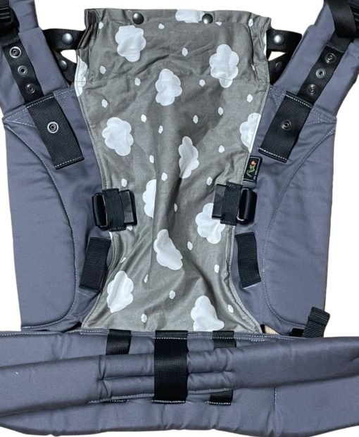 baby carrier | full buckle | soft structured baby carrier | carrier from birth | adjustable baby carrier