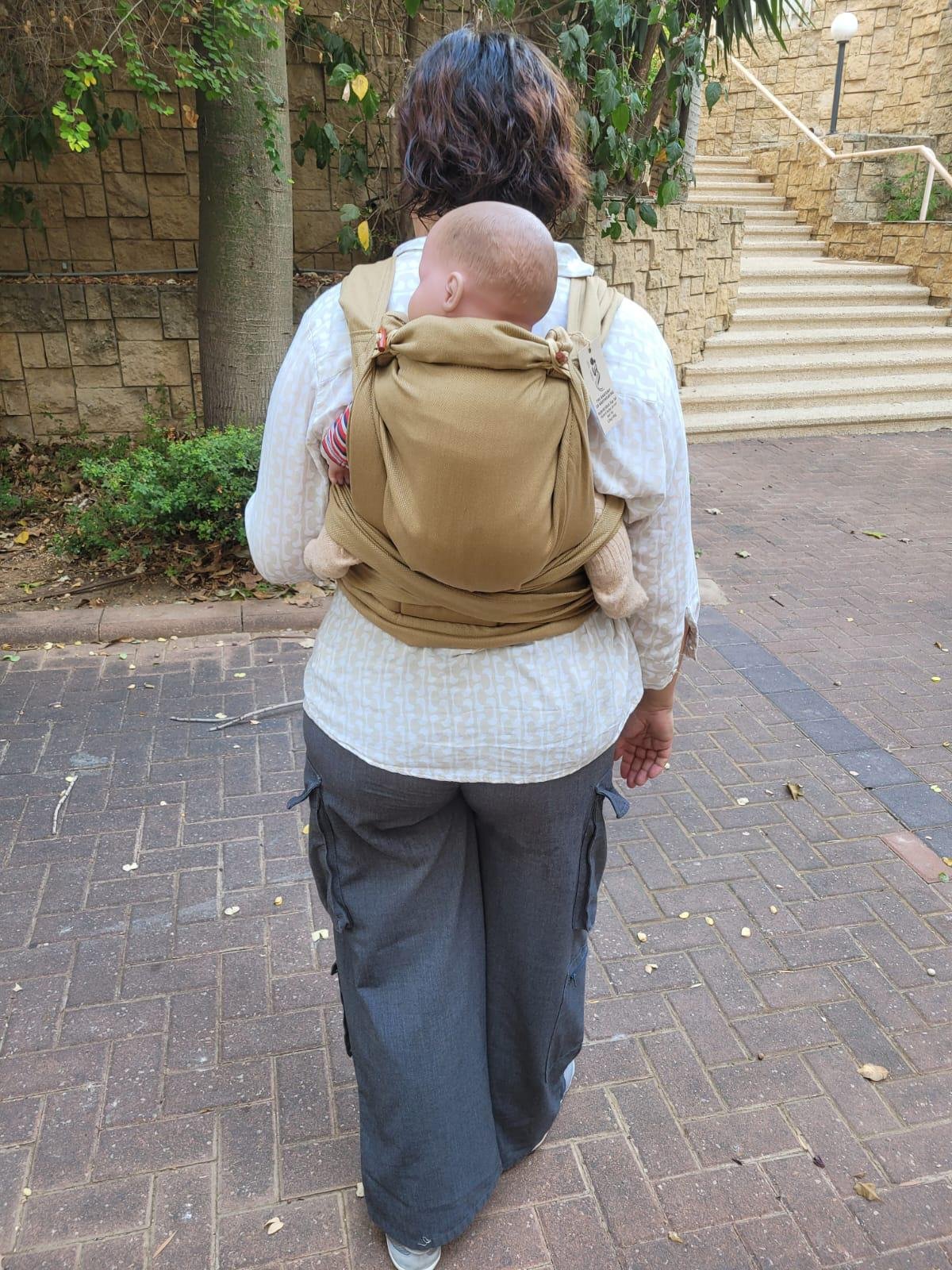 מנשא מאי טאי טופה-טופ -זהב