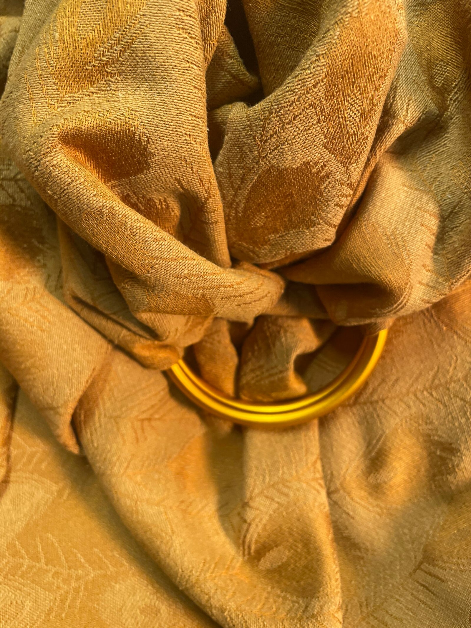 Alternative view of מנשא צד עם טבעות טופה-טופ - נוצת טווס זהב כתום - 100% כותנה