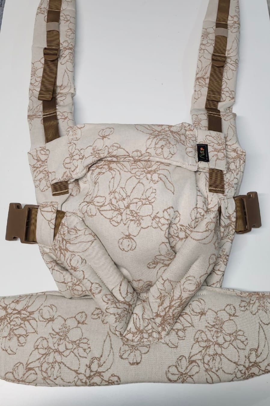 Topa-Top Premium baby carrier - Woven Wrap White Flowers - Image 3