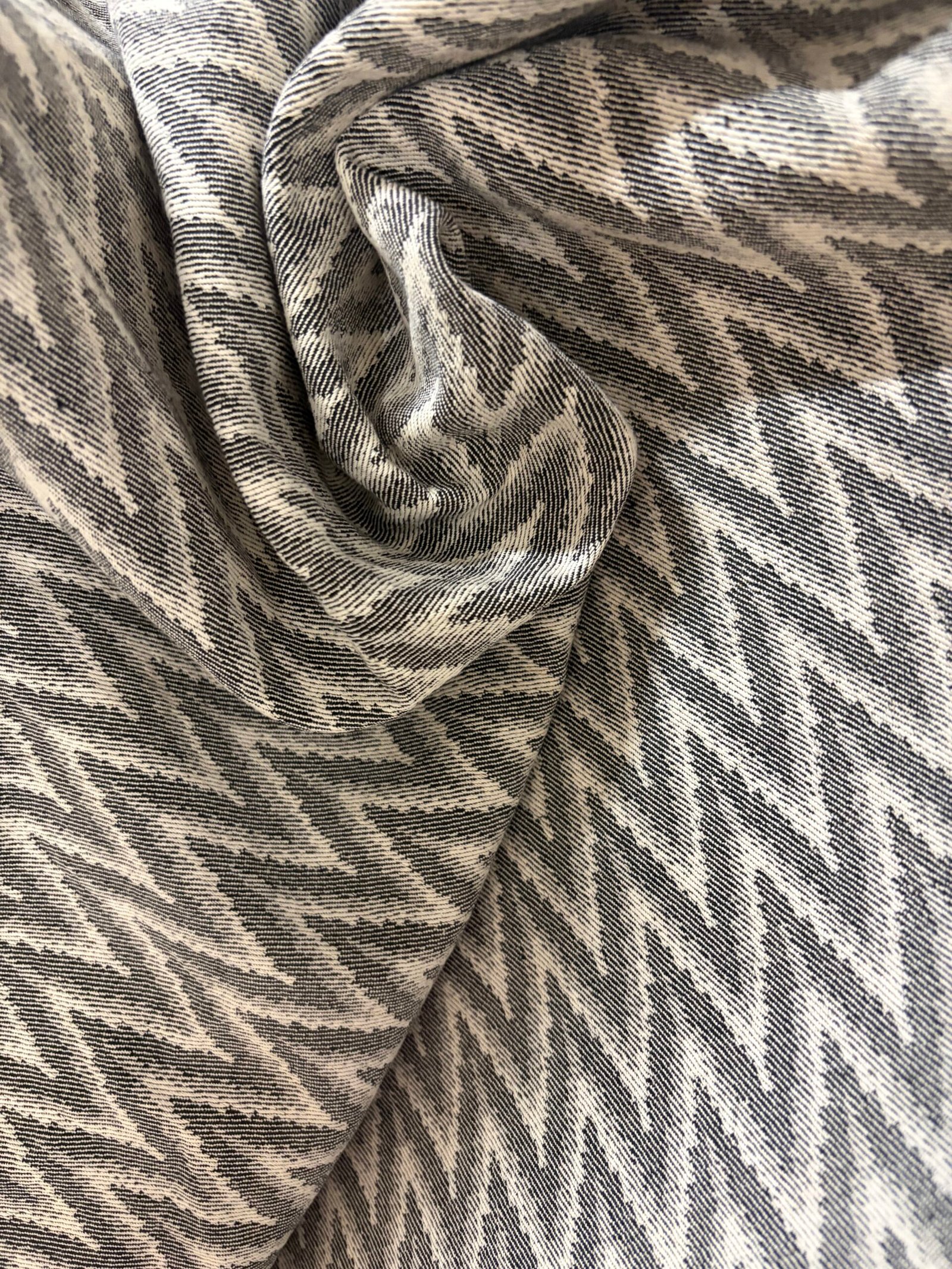 Topa-Top Woven Baby Wrap Grey ZigZag