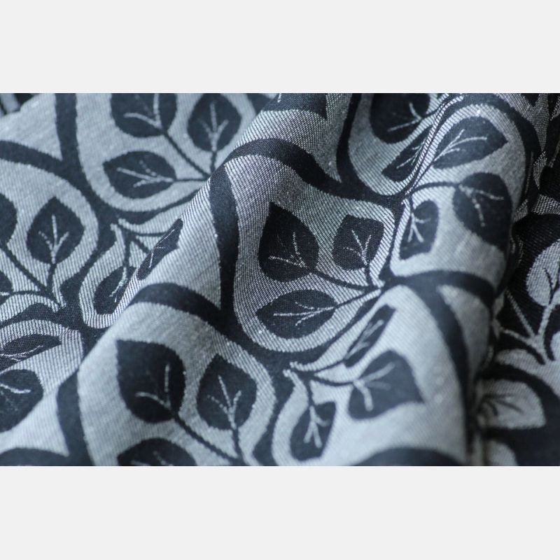 Alternative view of יארו מנשא בד ארוג La Vita Black-White Bamboo